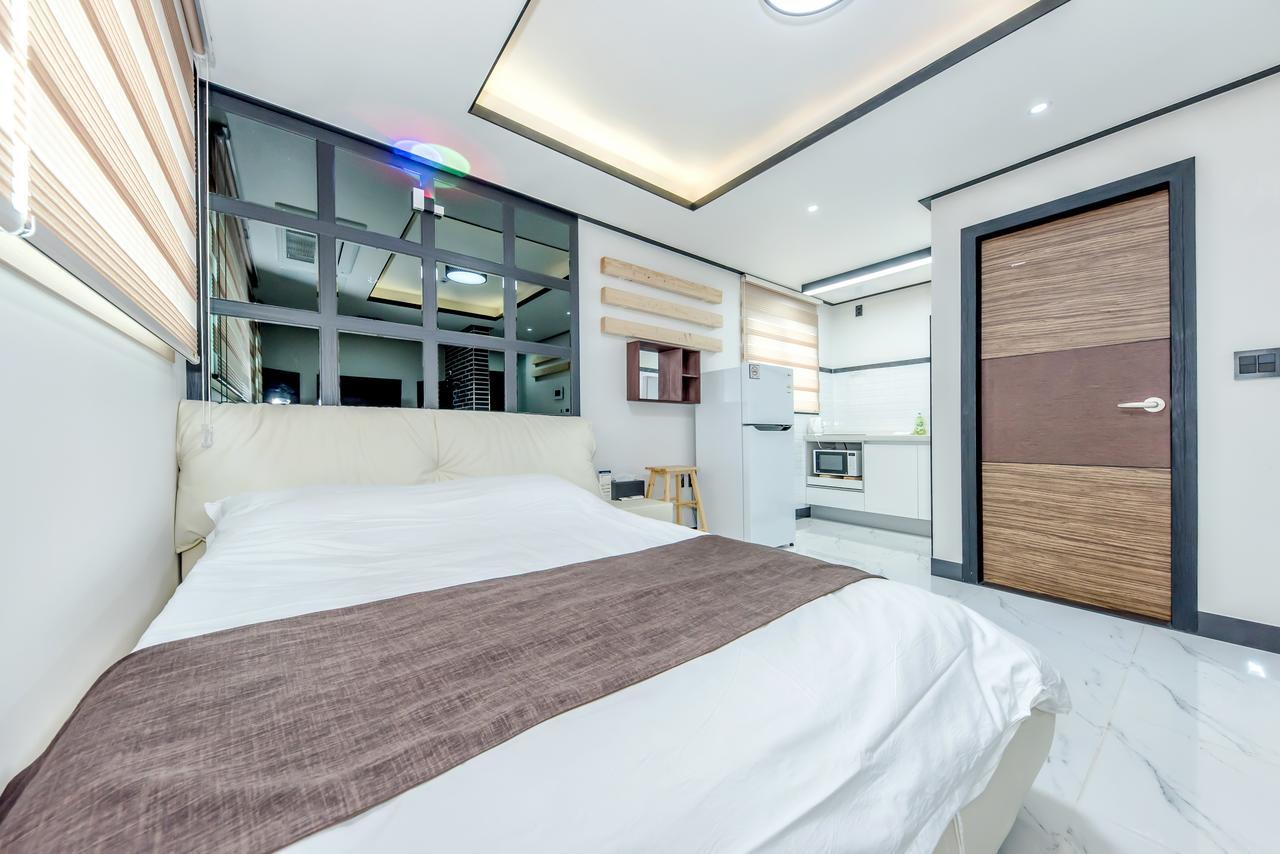 Jeju Skyhill Pension Seogwipo Bagian luar foto
