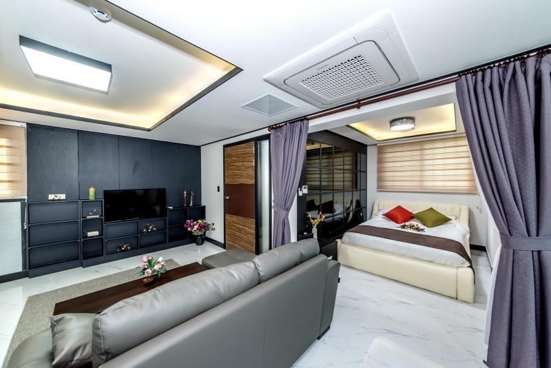 Jeju Skyhill Pension Seogwipo Bagian luar foto